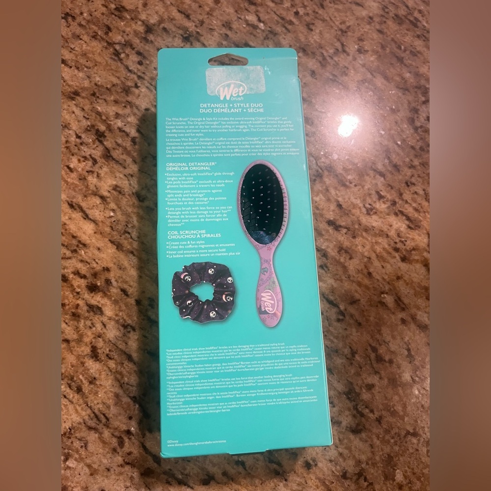Wet Brush Nightmare Before Christmas Sally Detangling Hair Brush - Picture 5 of 5